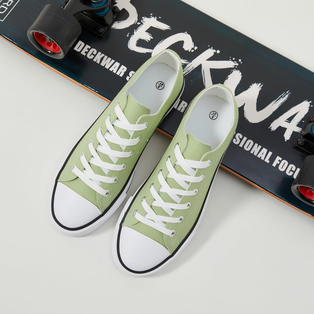 Men Canvas Low top Shoes Classic Casual Sneakers Black and White Fashion Shoes