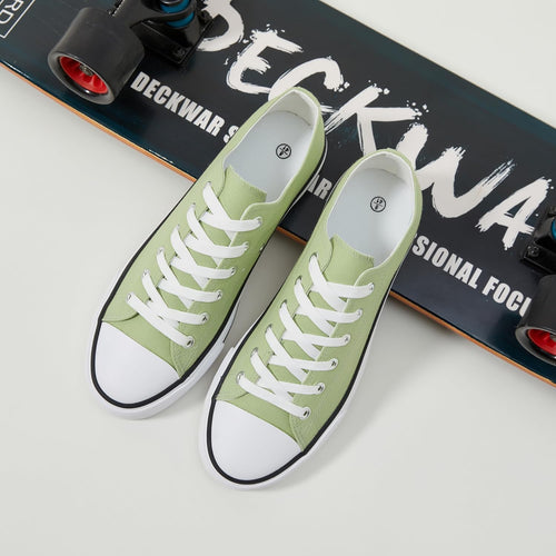 Men Canvas Low top Shoes Classic Casual Sneakers Black and White Fashion Shoes